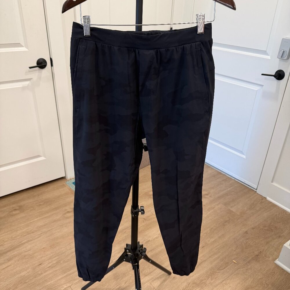 Men's Lululemon Surge Joggers 29" Inseam - Picture 1 of 12